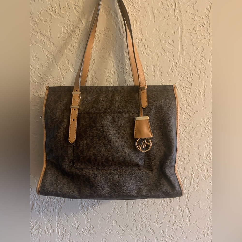 MK Darien Shoulder Bag (EUC)